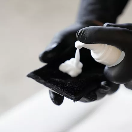 Allround Leather Cleaner - Очиститель винила, искусственной и натуральной кожи для катеров и лодок (1 л) слайд 4