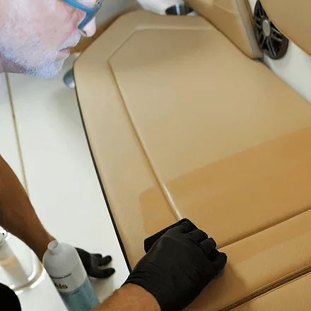 Allround Leahter Sealant - Защита и консервация винила, искусственной и натуральной кожи для катеров и лодок (1 л) слайд 4